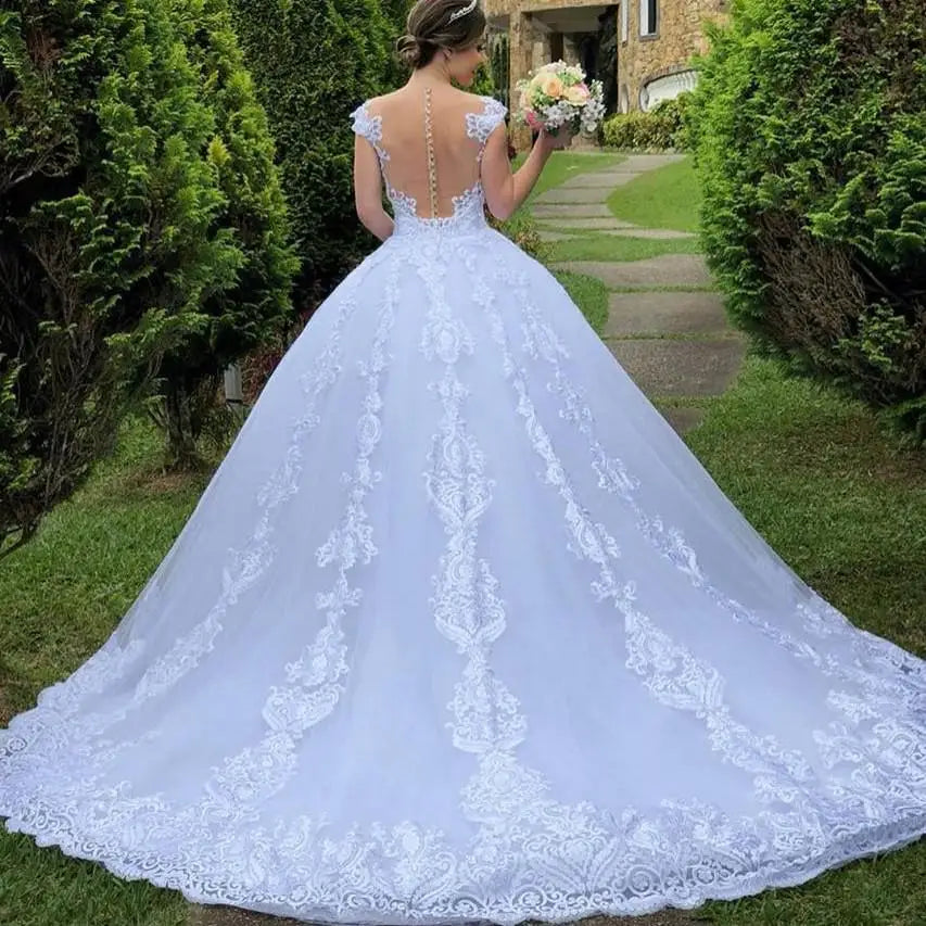 Brides Wedding Dress V-neck Luxury Lace Wedding Gown With Train Classic Ball Gown Plus Size Customized Vestido De Noiva